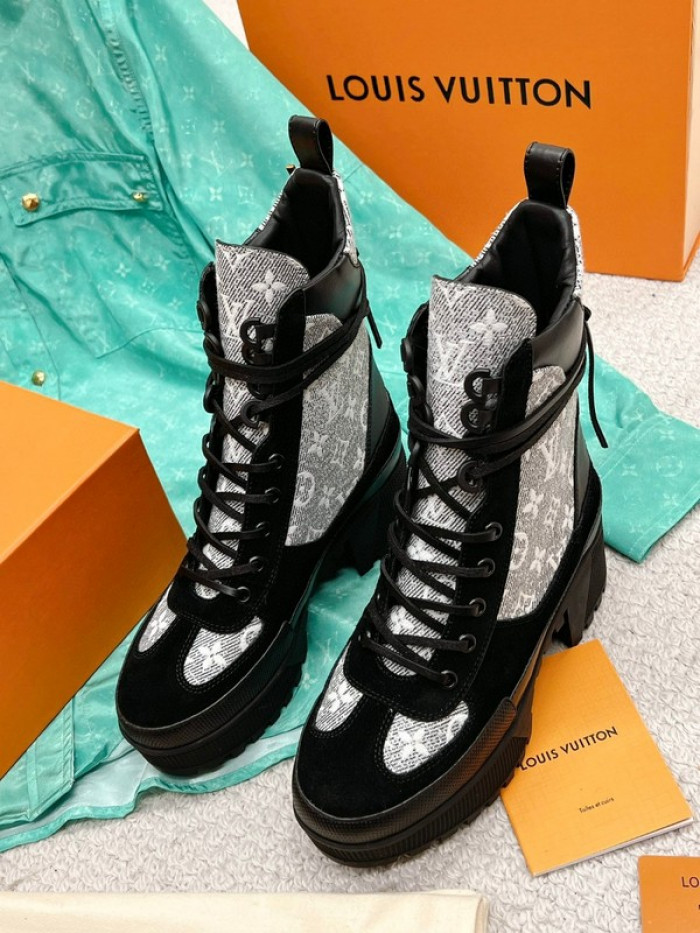lou1su1tt Boots