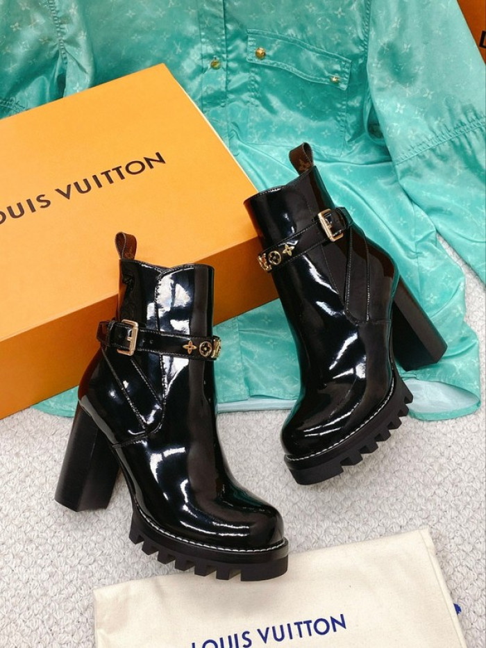 lou1su1tt Boots