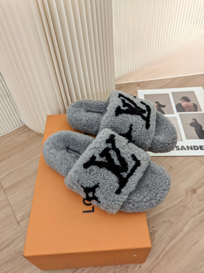 Lou1su1tt slides