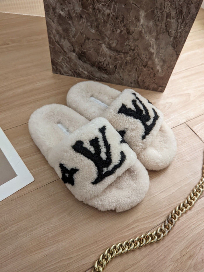 Lou1su1tt slides