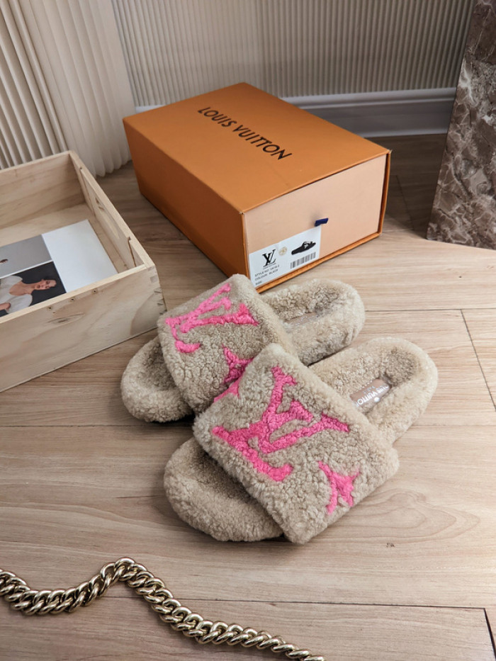 Lou1su1tt slides