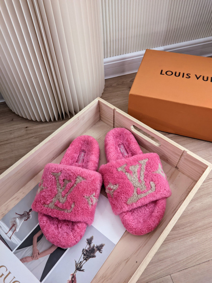 Lou1su1tt slides