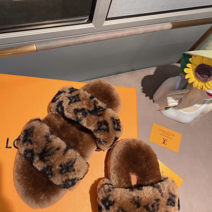 Lou1su1tt slides