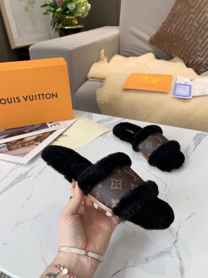 Lou1su1tt slides