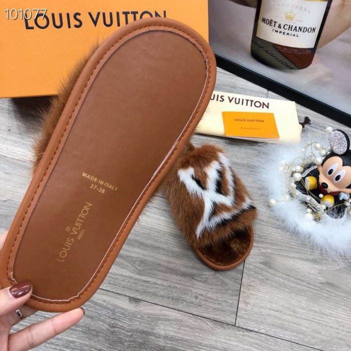 Lou1su1tt slides