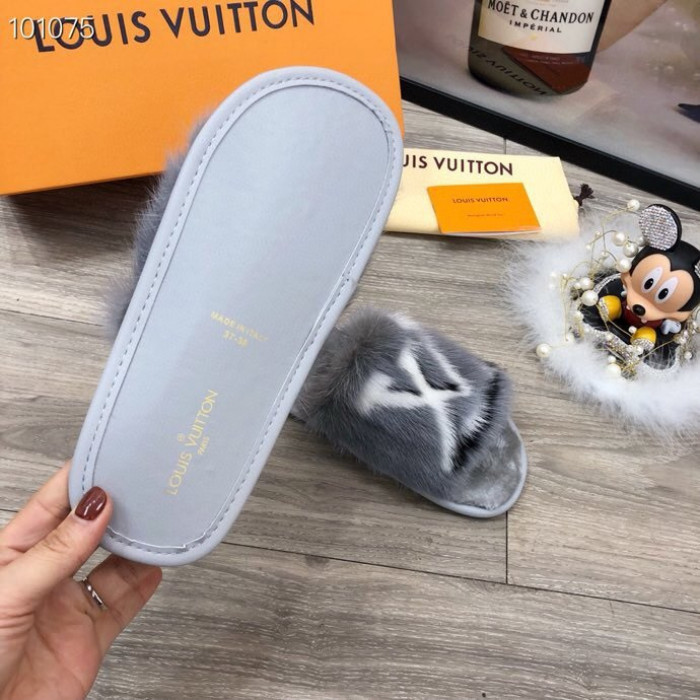 Lou1su1tt slides