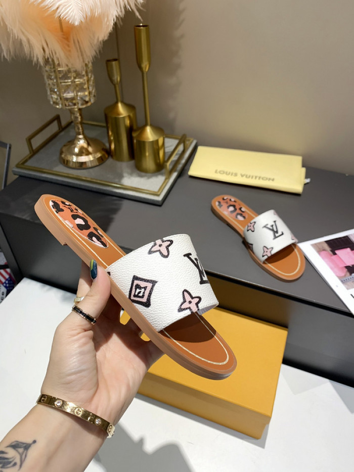 Lou1su1tt slides