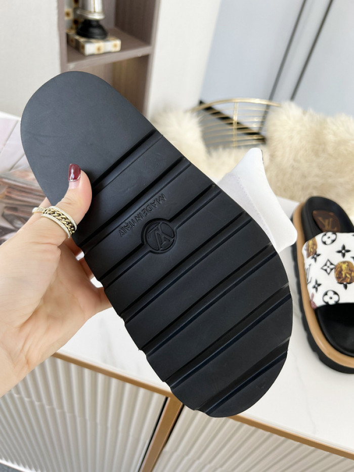 Lou1su1tt slides