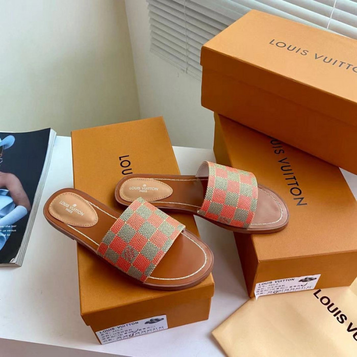 Lou1su1tt slides