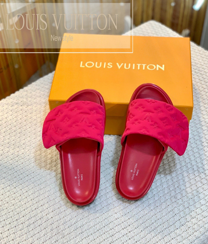 Lou1su1tt slides