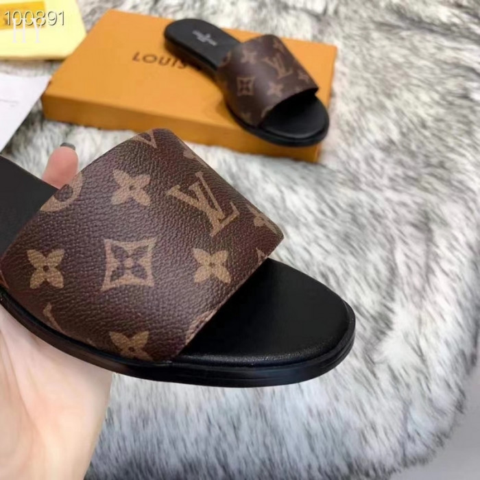 Lou1su1tt slides