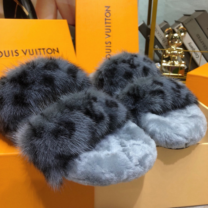 Lou1su1tt slides