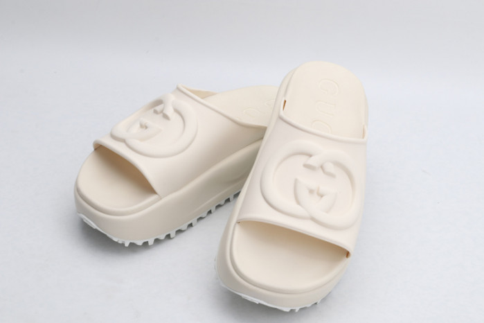 Gu66 SLIPPERS