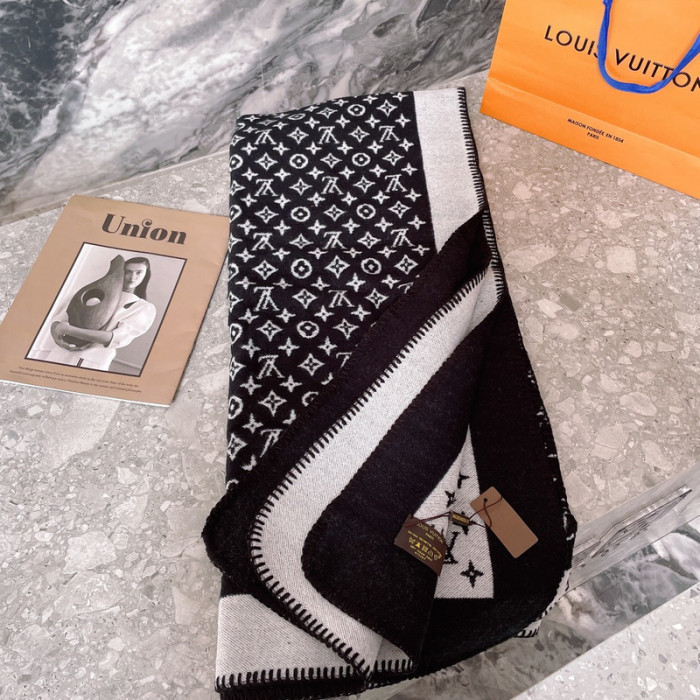 D10R SCARF