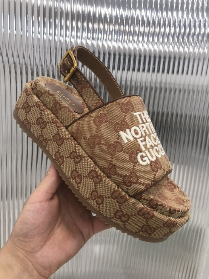 Gu66 SLIPPERS