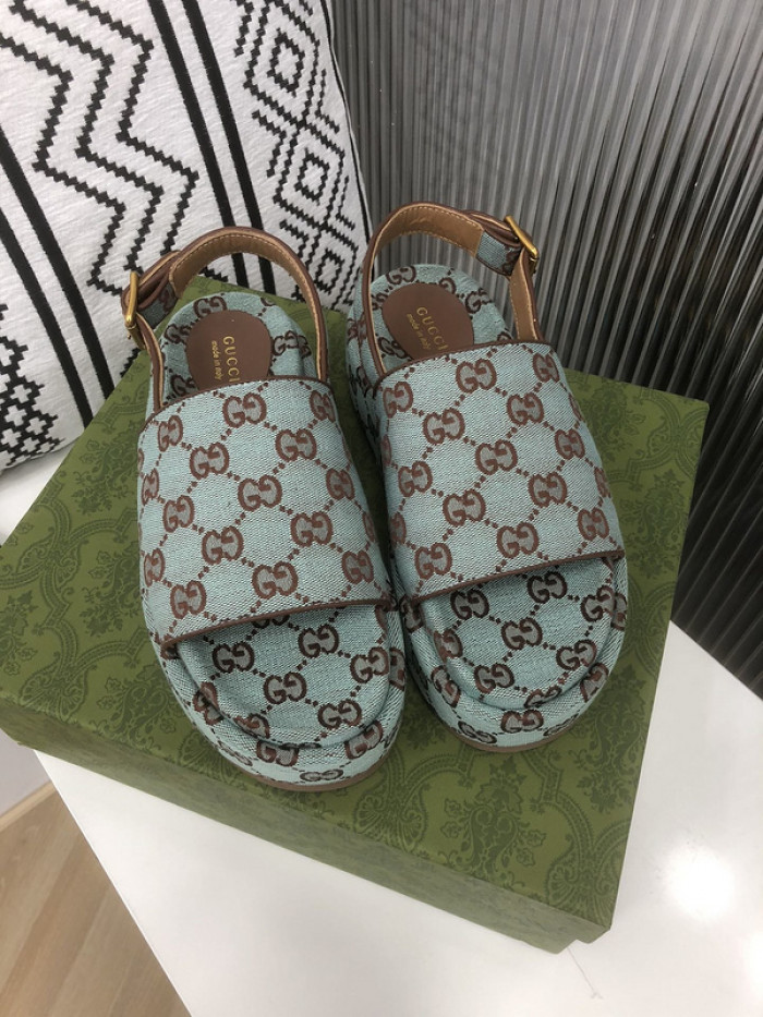 Gu66 SLIPPERS