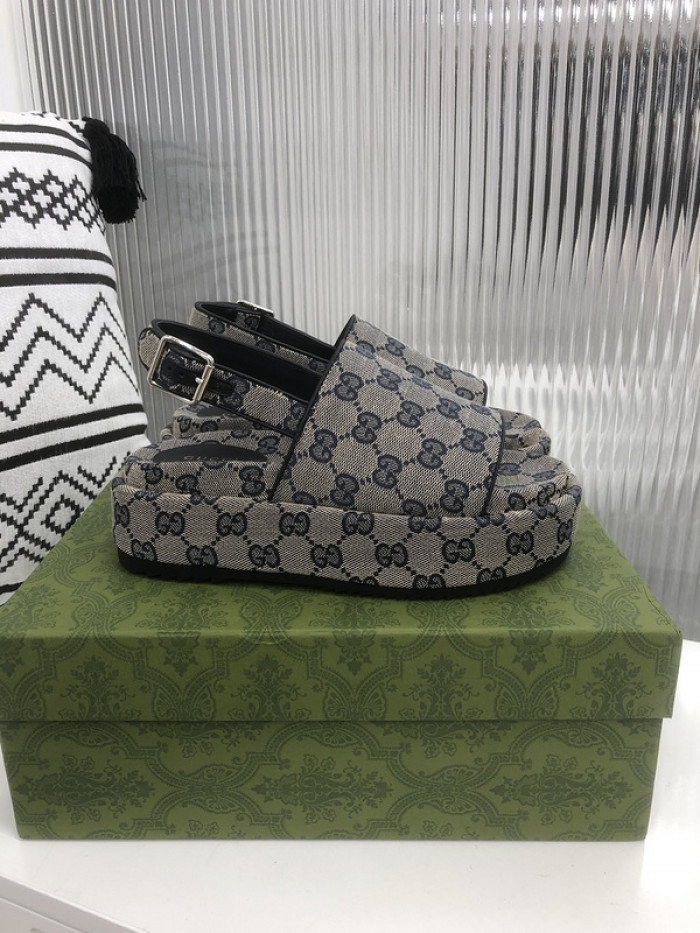 Gu66 SLIPPERS