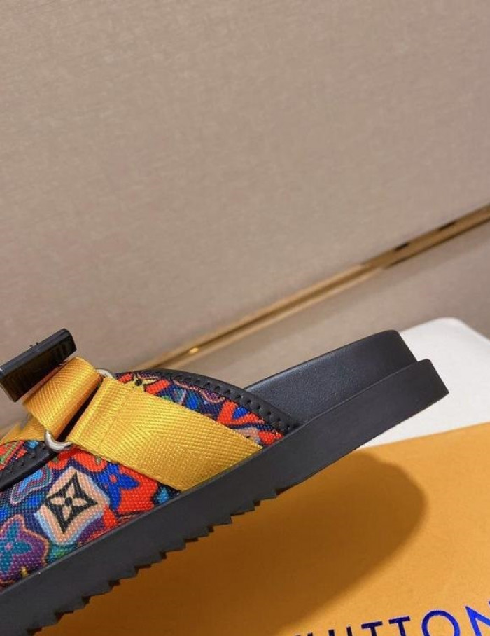 Lou1su1tt slides