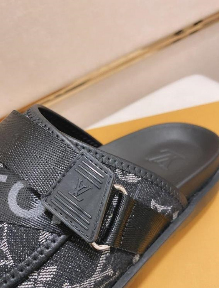 Lou1su1tt slides