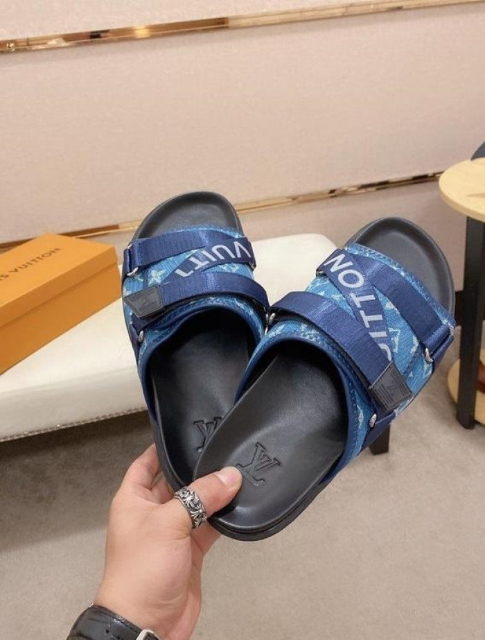 Lou1su1tt slides