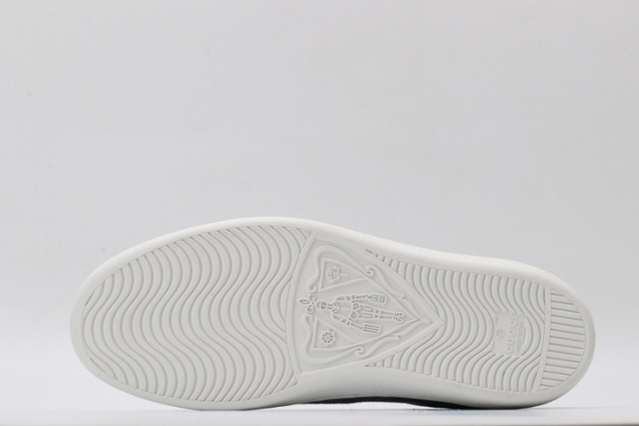 Gu66 Ace Embroidered Low-Top Sneaker