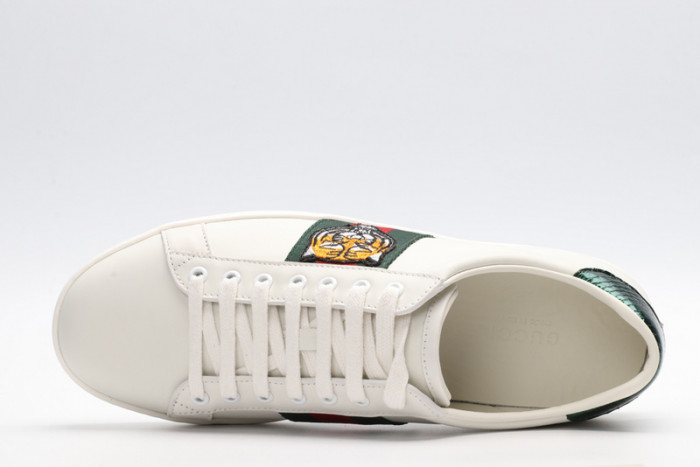 Gu66 Ace Embroidered Low-Top Sneaker