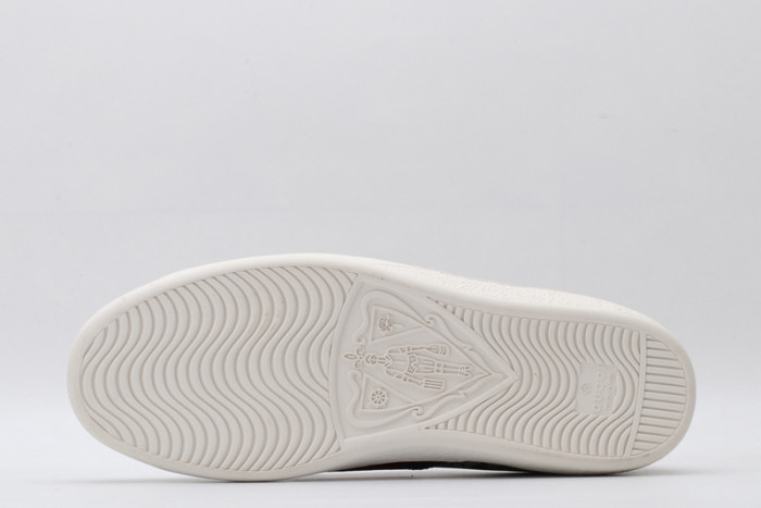 Gu66 Ace Embroidered Low-Top Sneaker