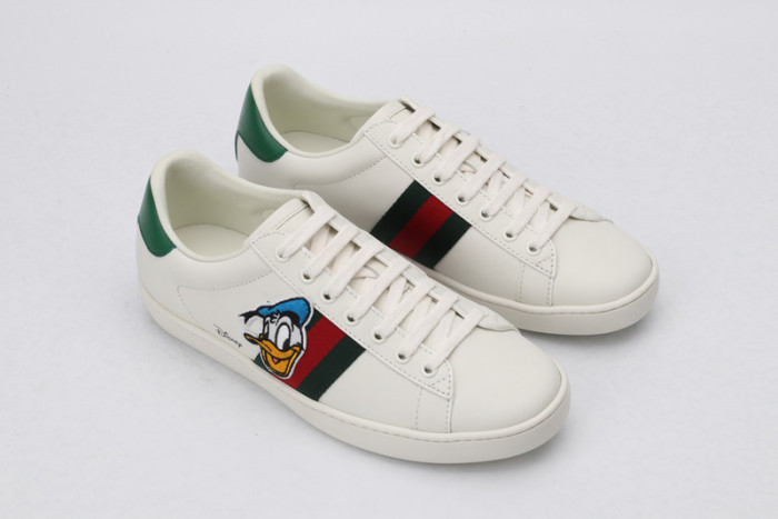 Gu66 Ace Embroidered Low-Top Sneaker