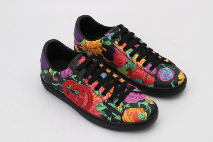 Gu66 Ace Embroidered Low-Top Sneaker