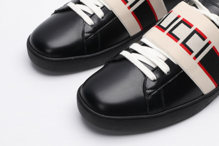 Gu66 Ace Embroidered Low-Top Sneaker