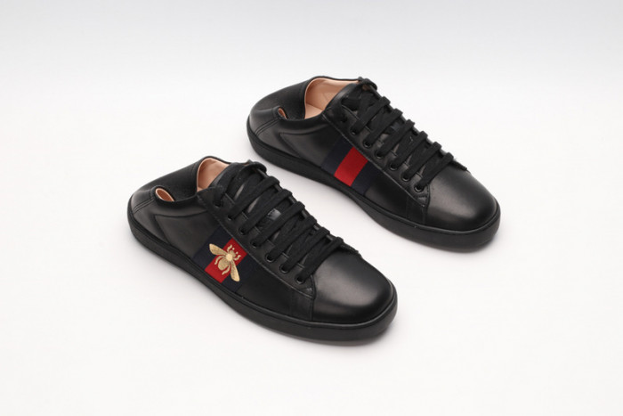 Gu66 Ace Embroidered Low-Top Sneaker