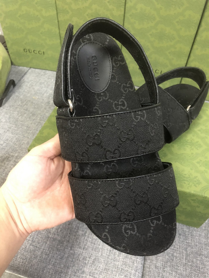 Gu66 SLIPPERS