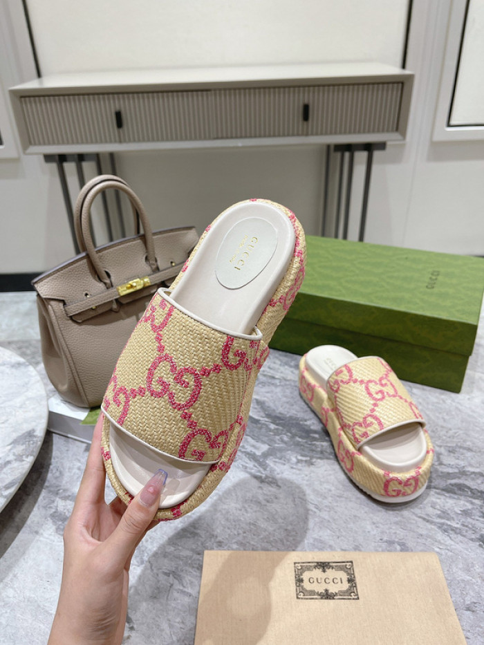 Gu66 SLIPPERS