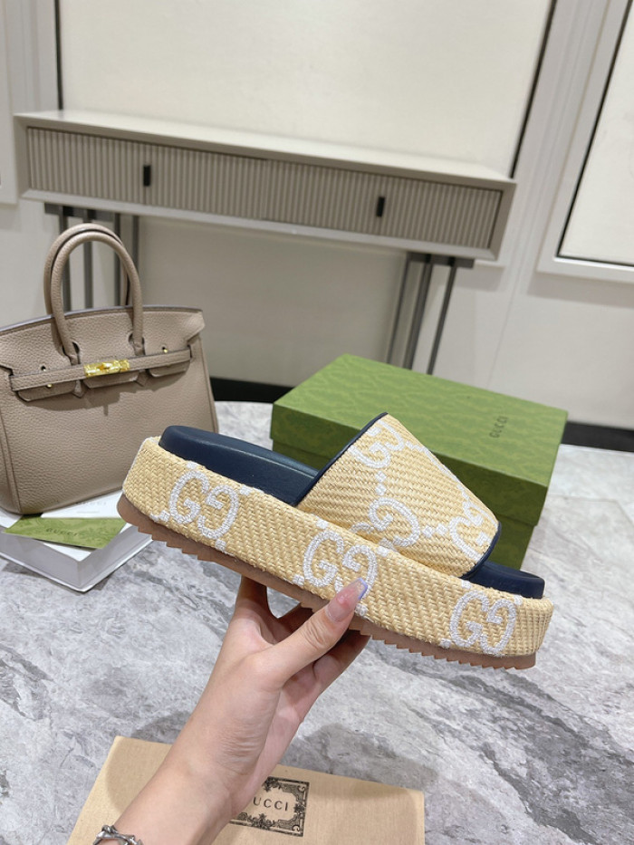 Gu66 SLIPPERS