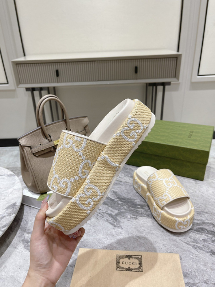 Gu66 SLIPPERS