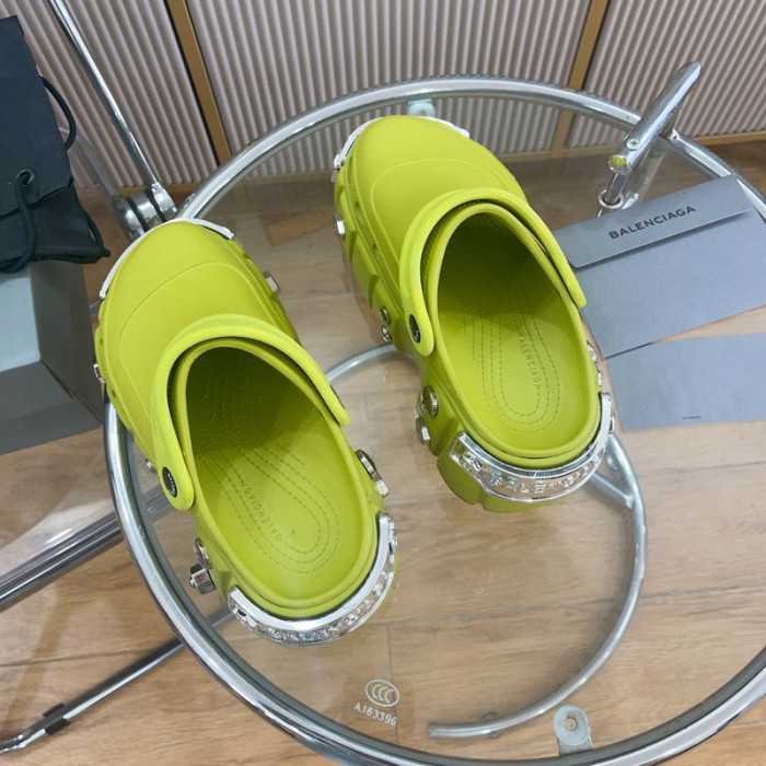 BLCG SLIPPERS