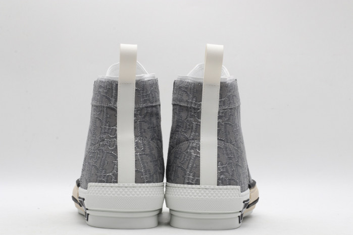 D10R B23 Oblique High Top Sneaker