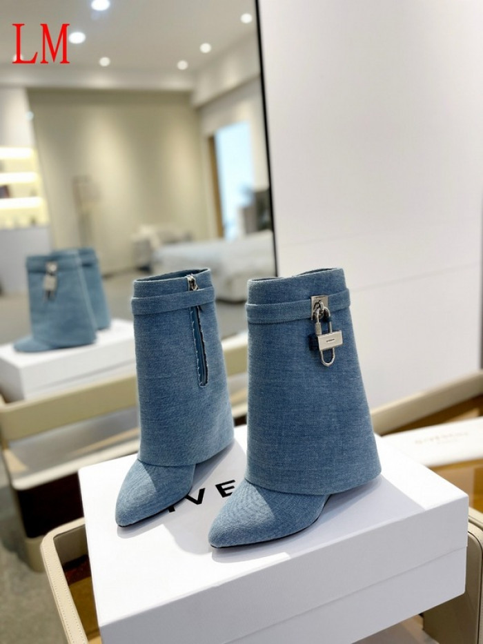 G1VENCHY BOOTS