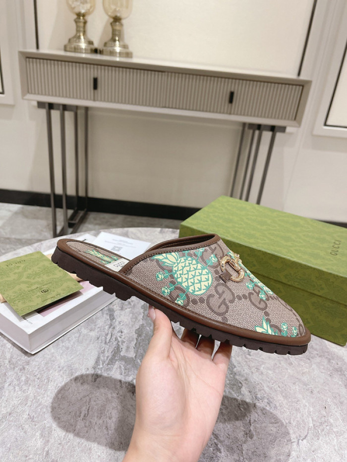 Gu66 SLIPPERS