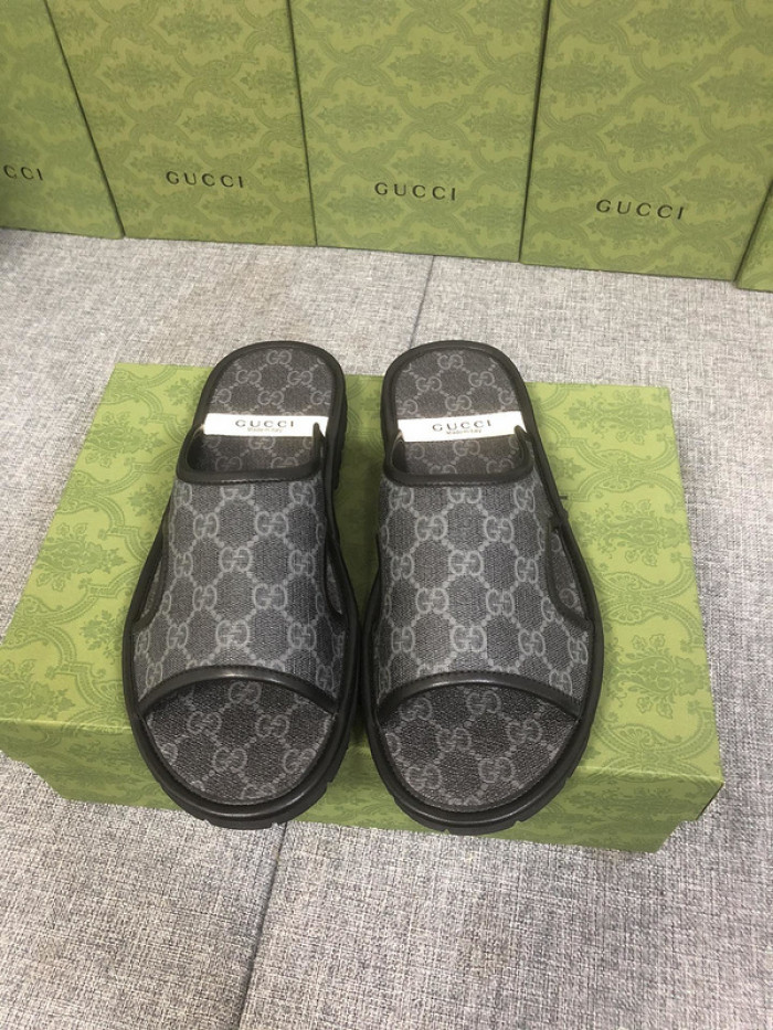 Gu66 SLIPPERS