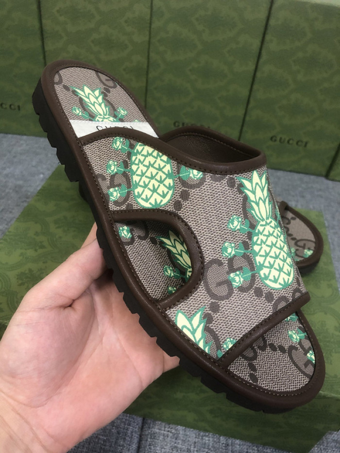 Gu66 SLIPPERS