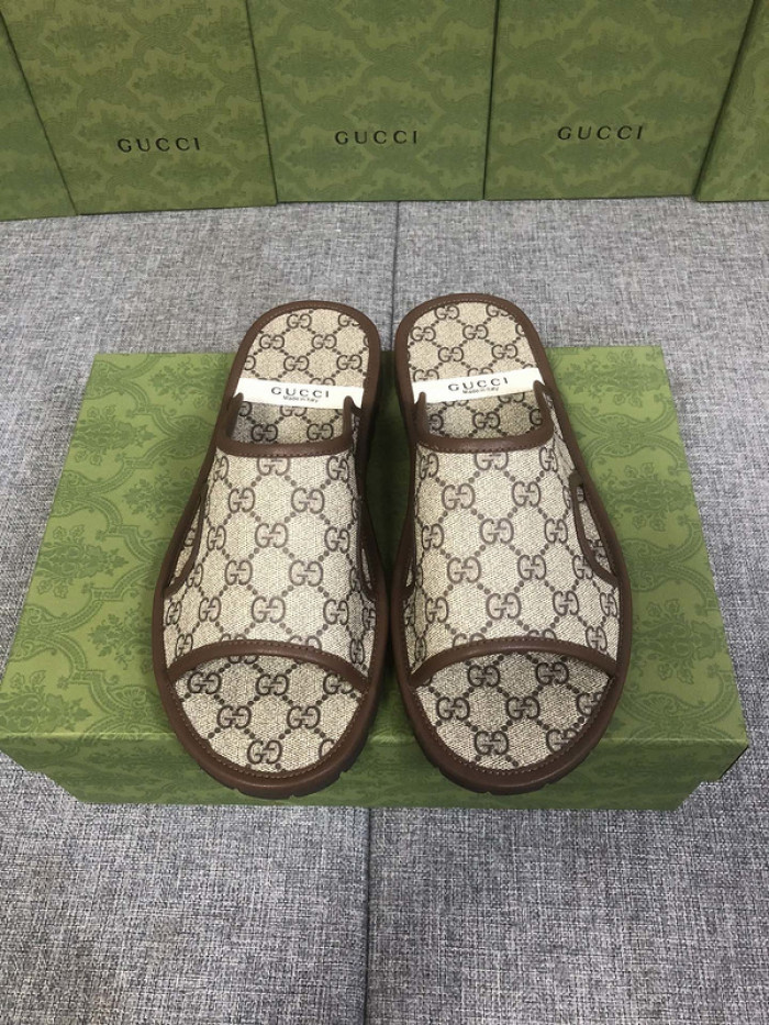 Gu66 SLIPPERS
