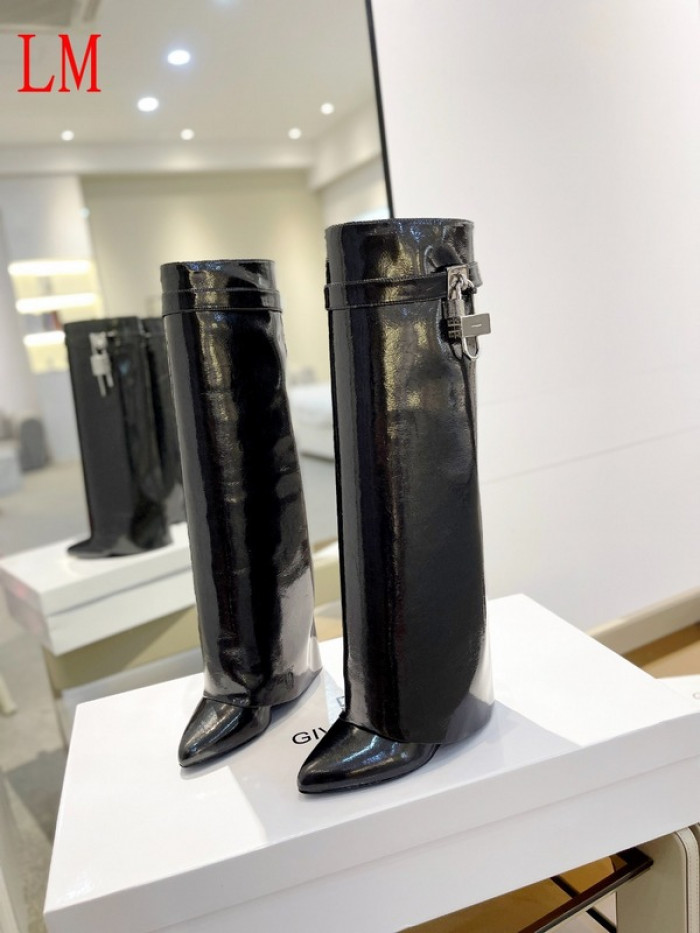 G1VENCHY BOOTS