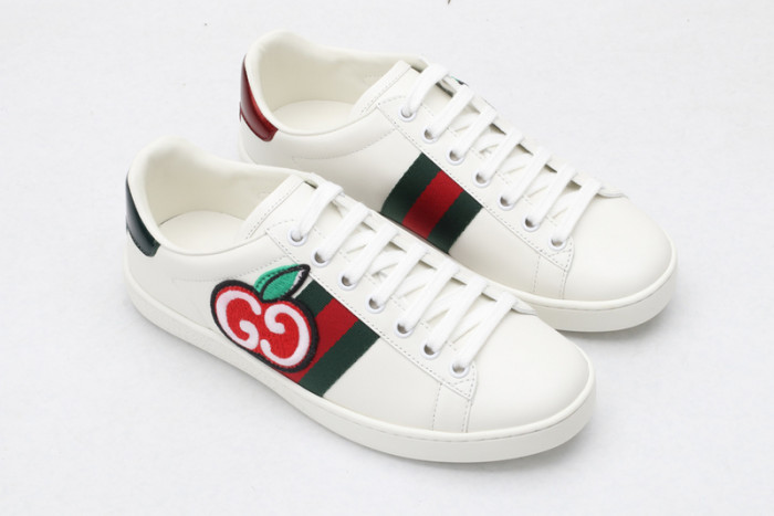 Gu66 Ace Embroidered Low-Top Sneaker