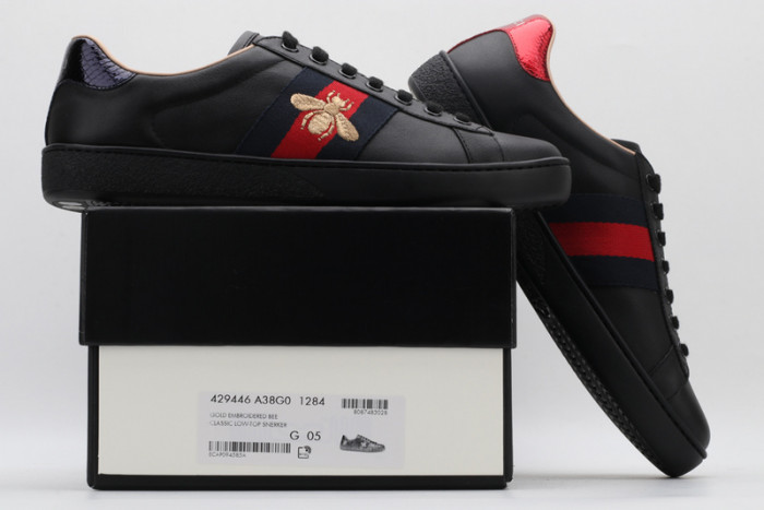 Gu66 Ace Embroidered Low-Top Sneaker