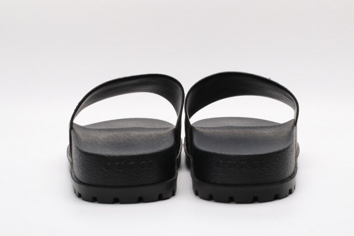 Gu66 SLIPPERS
