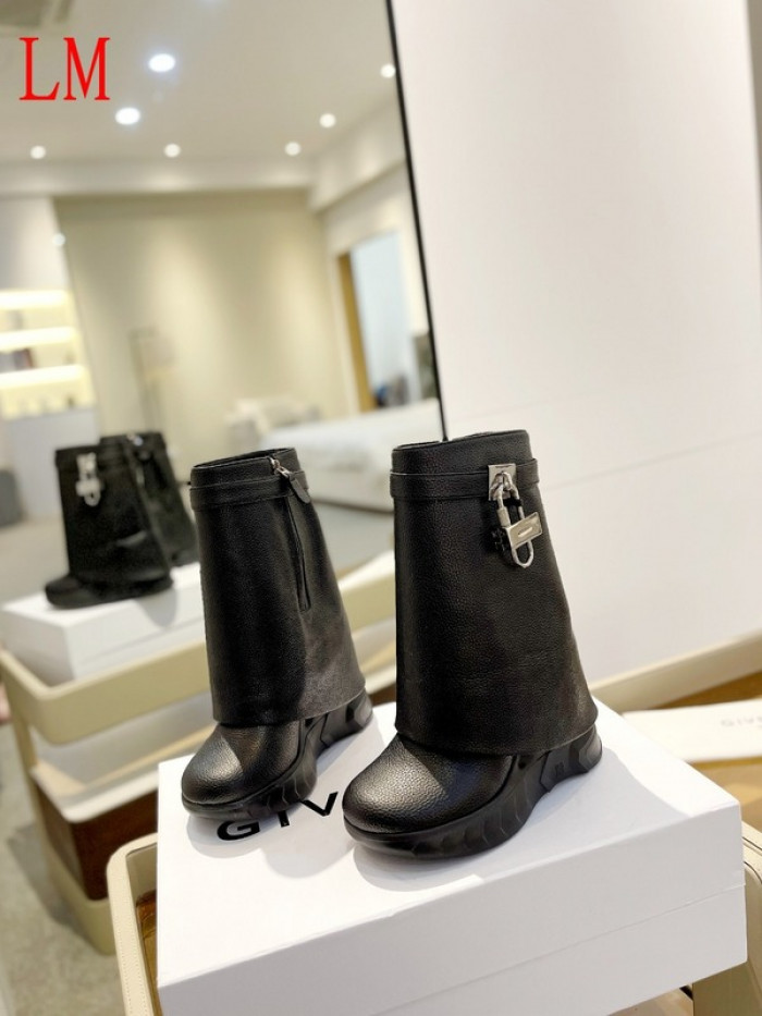 G1VENCHY BOOTS
