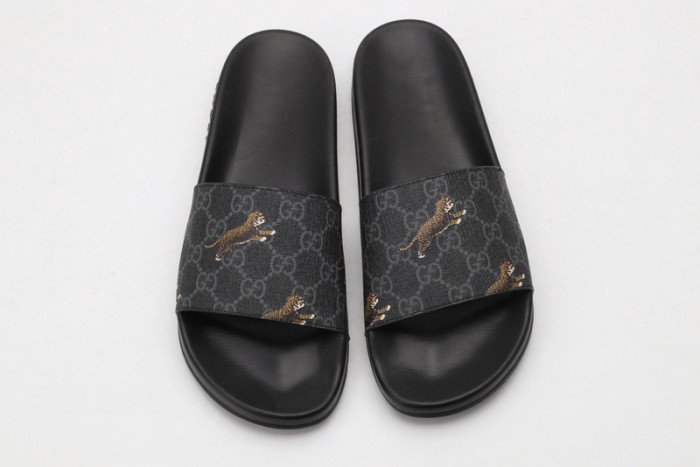 Gu66 SLIPPERS