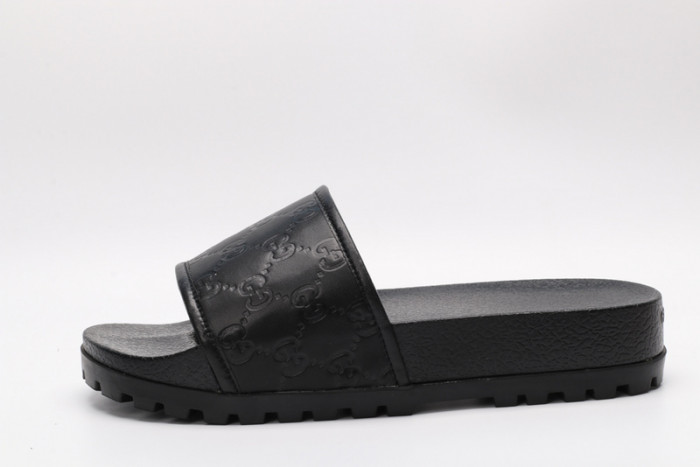 Gu66 SLIPPERS