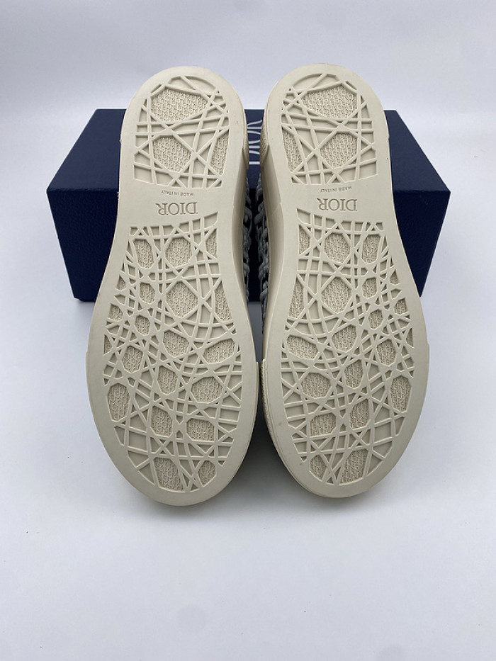 D10R B33 Sneaker